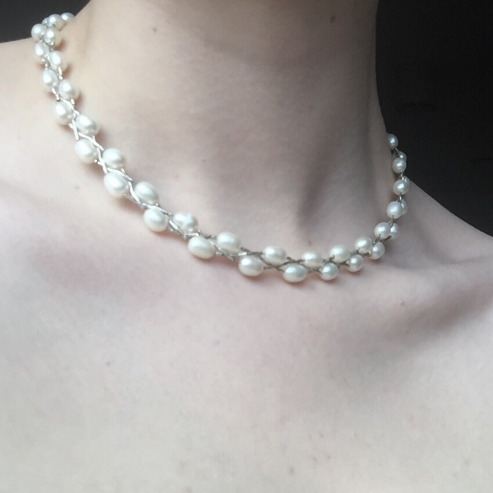J CREW PEARL NECKLACE ROMANTIC AND CLASSIC SILVER